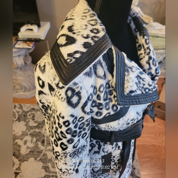 Bebe Snow Leopard Print Faux Fur Jacket Designer Celebrity Luxury #734 - Picture 8 of 16